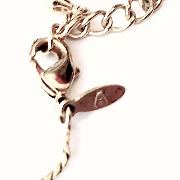 AVON Cubic Zirconium Gold Tone Necklace Three Stone Drop Pendant 10" - Picture 9 of 11